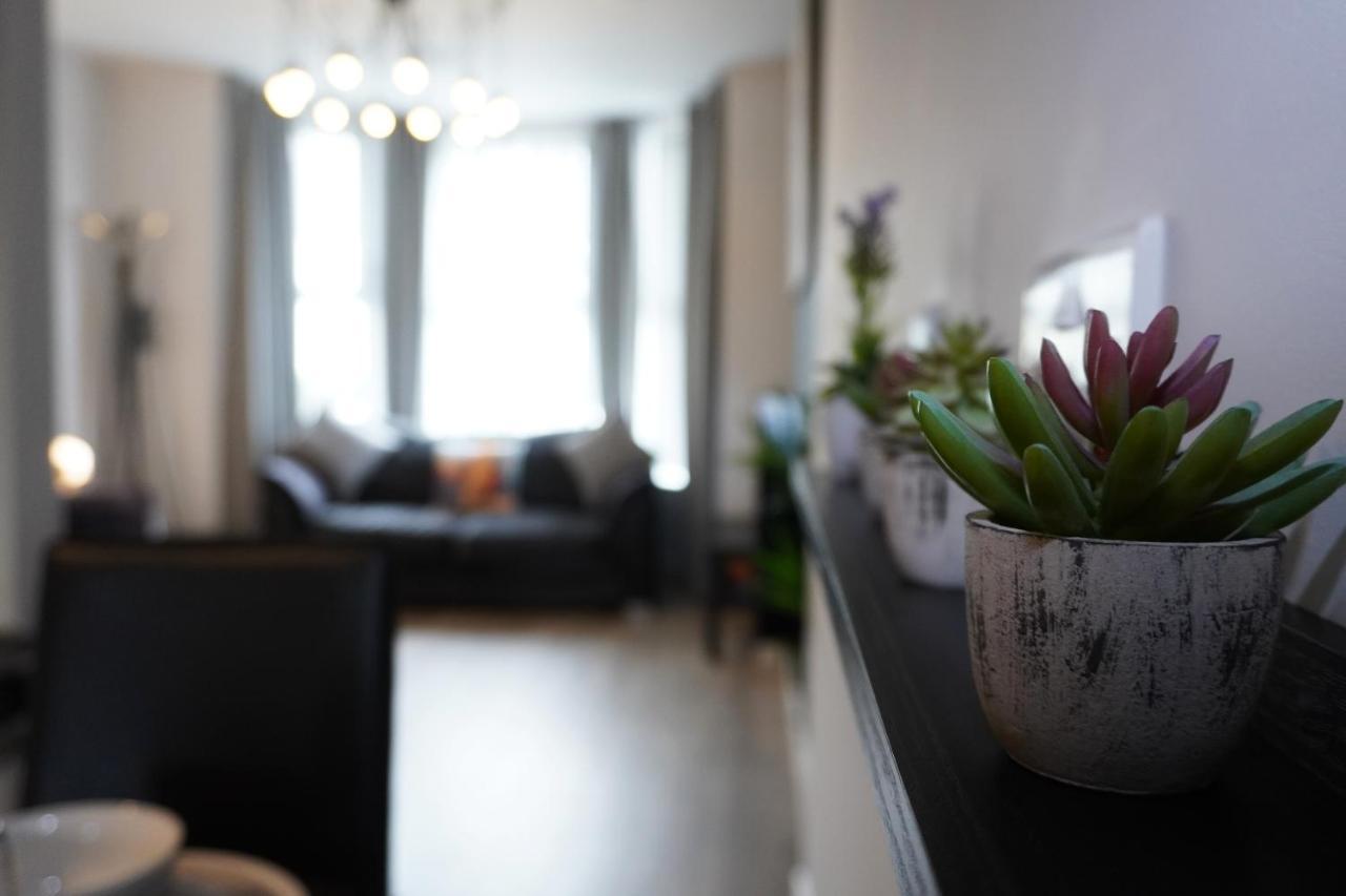 Vip Church Street Apartment Portadown Esterno foto