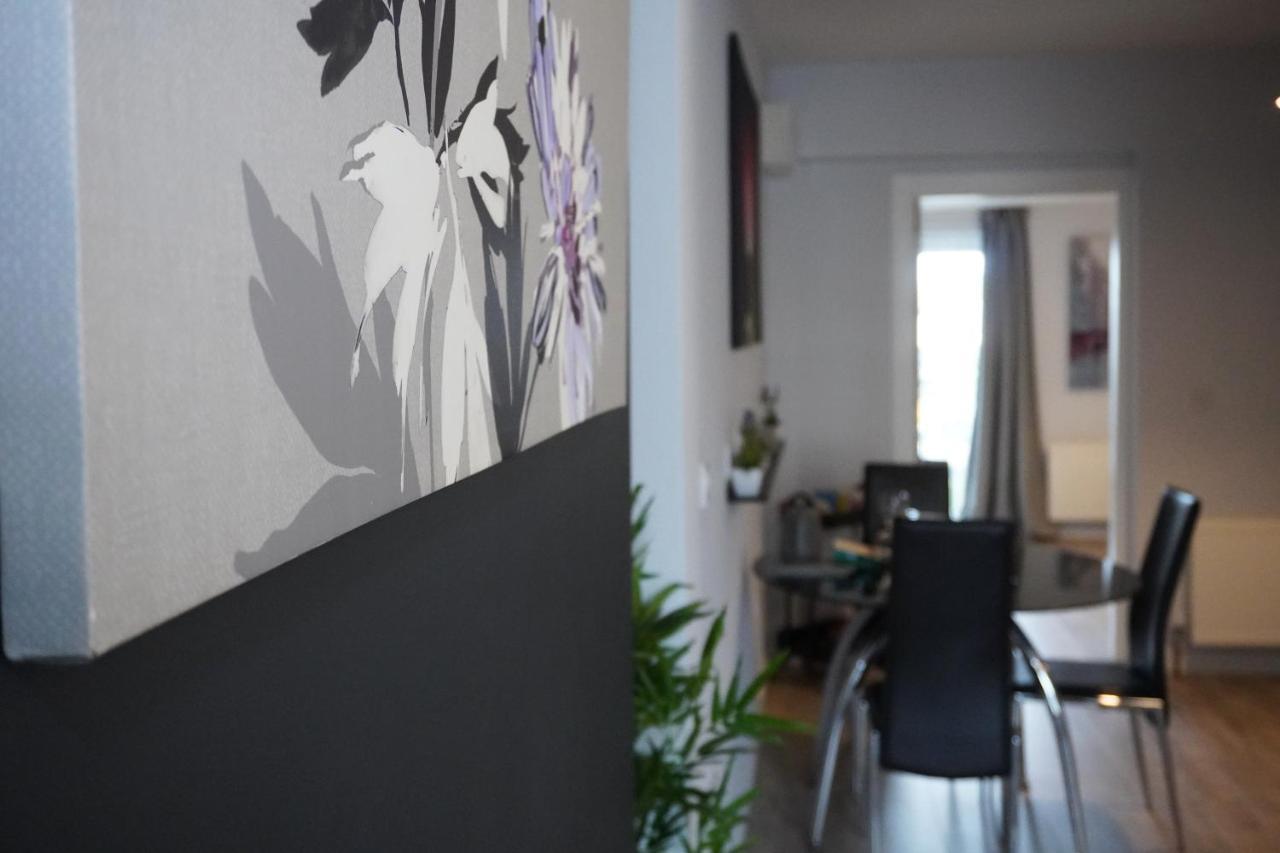 Vip Church Street Apartment Portadown Esterno foto